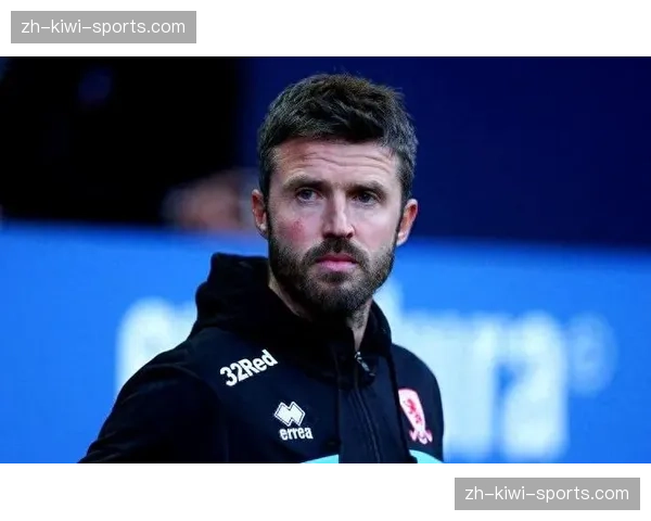 曼联双后腰体系保护防线 卡里克轮换策略缓解伤病压力